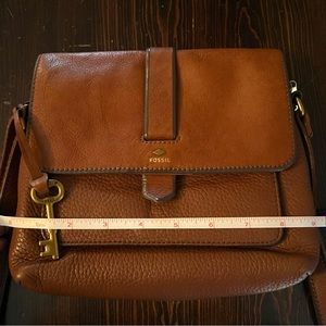 Small fossil crossbody